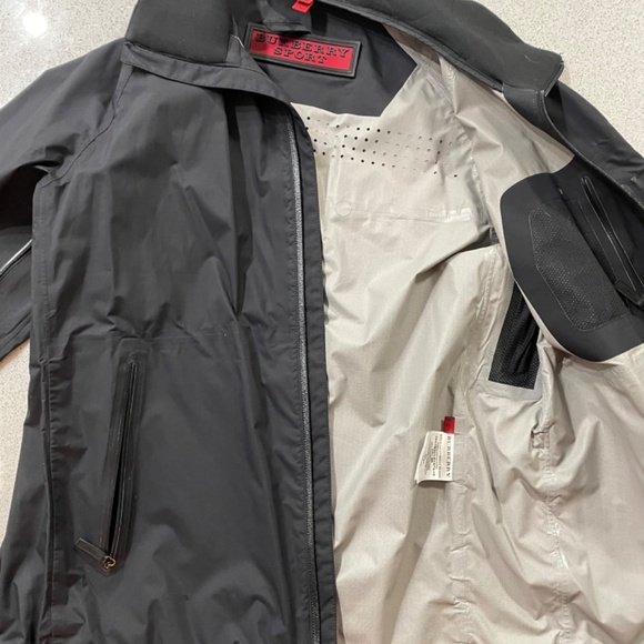 Mens Large Burberry Sport jacket. - Picture 4 of 7